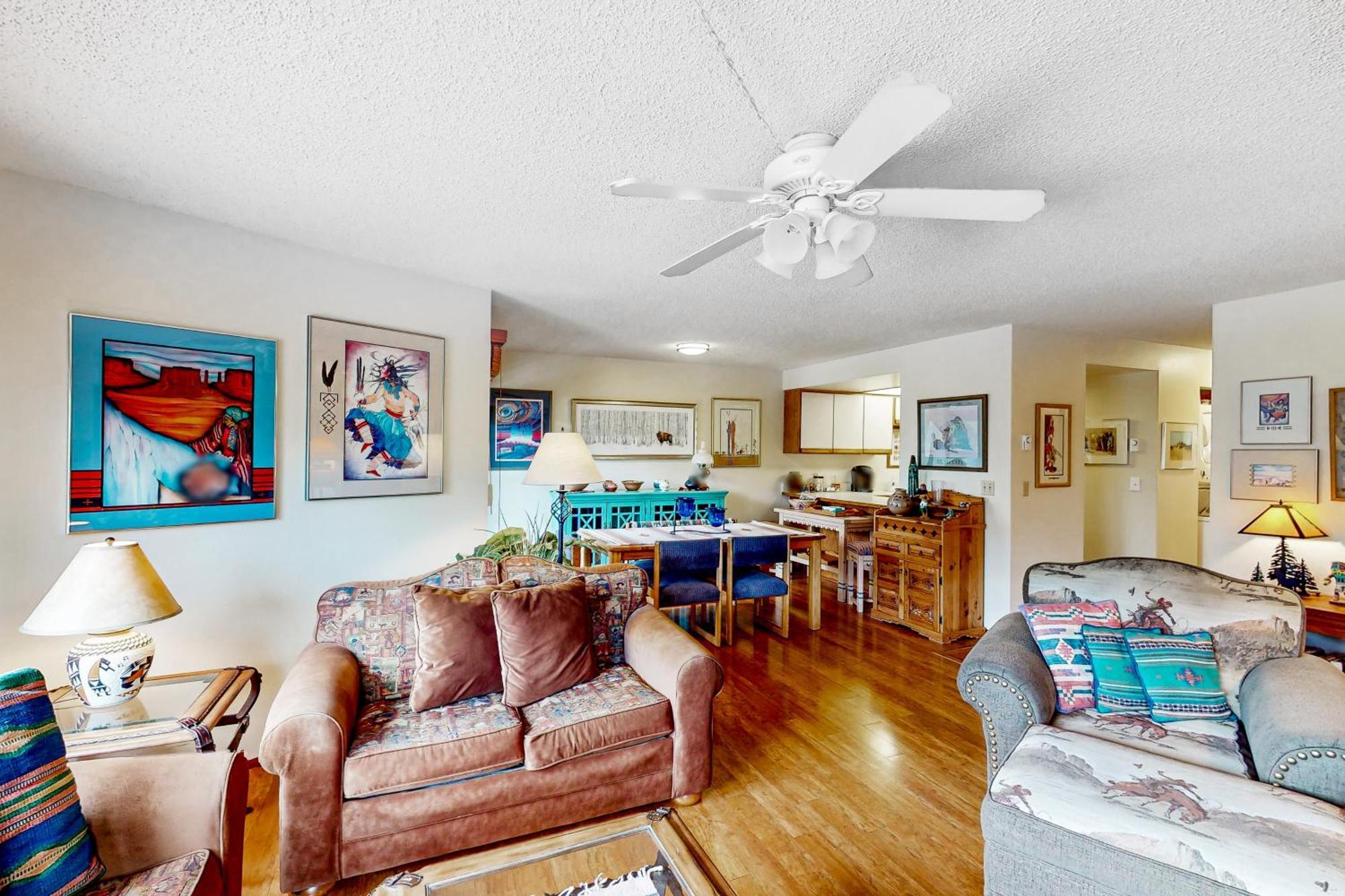 Howdy Hermosa Apartment